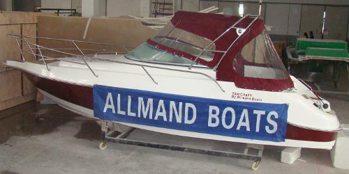23' Cuddy Cabin Boat